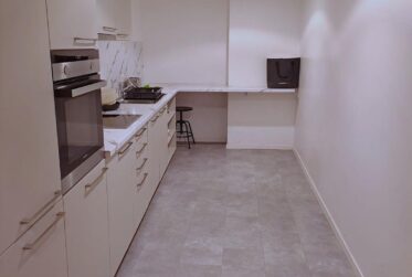 Chambre meublée au cœur de la vieille-ville avec local indépendant