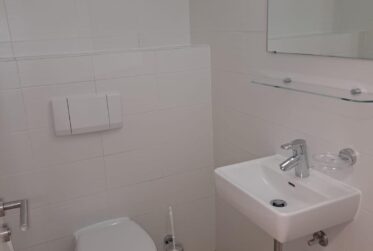 Chambre meublée au cœur de la vieille-ville avec local indépendant