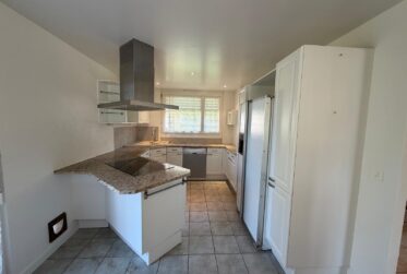 Magnifique villa avec jardin et piscine à Vernier